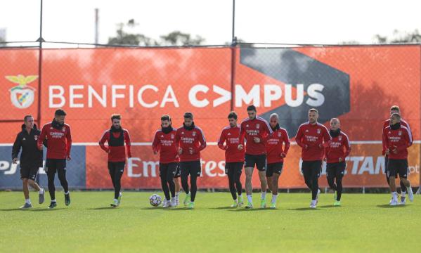O Benfica treinou no Benfica Campus