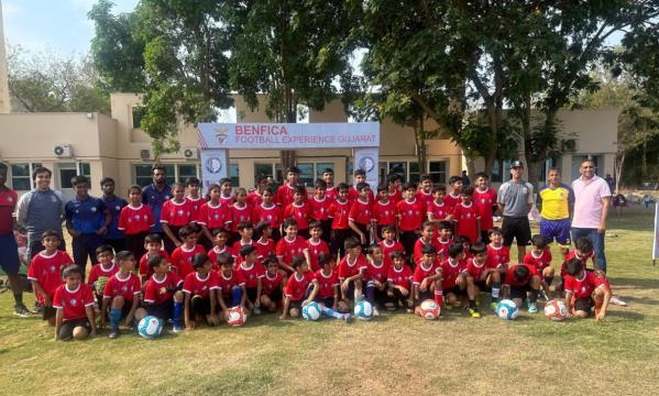 Benfica Camp na &#205;ndia