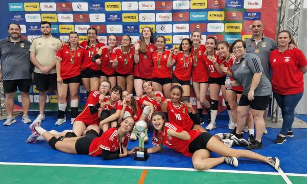 A equipa do Benfica conquistou o Campeonato Nacional