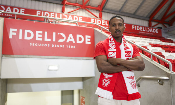 Pel&#233;h